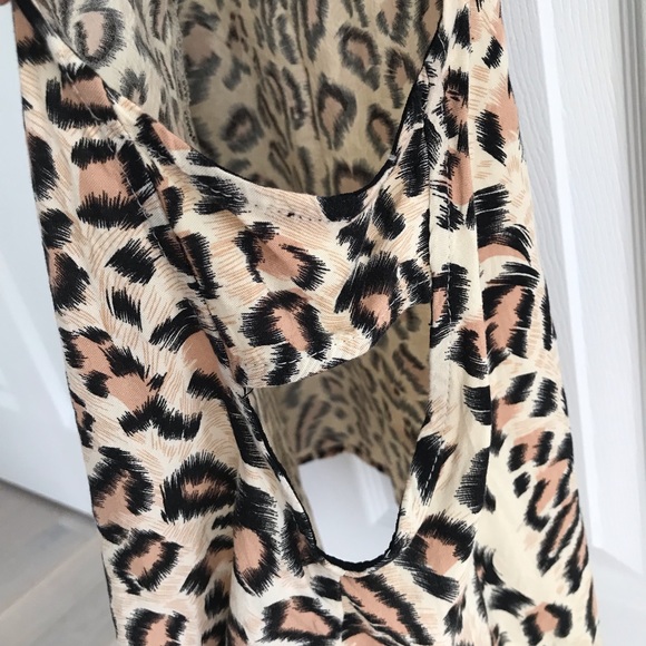 Tops4-pc Set Junior Size Medium Old Navy,Aeropostale,American Eagle,L..A. Hearts - Picture 4 of 14